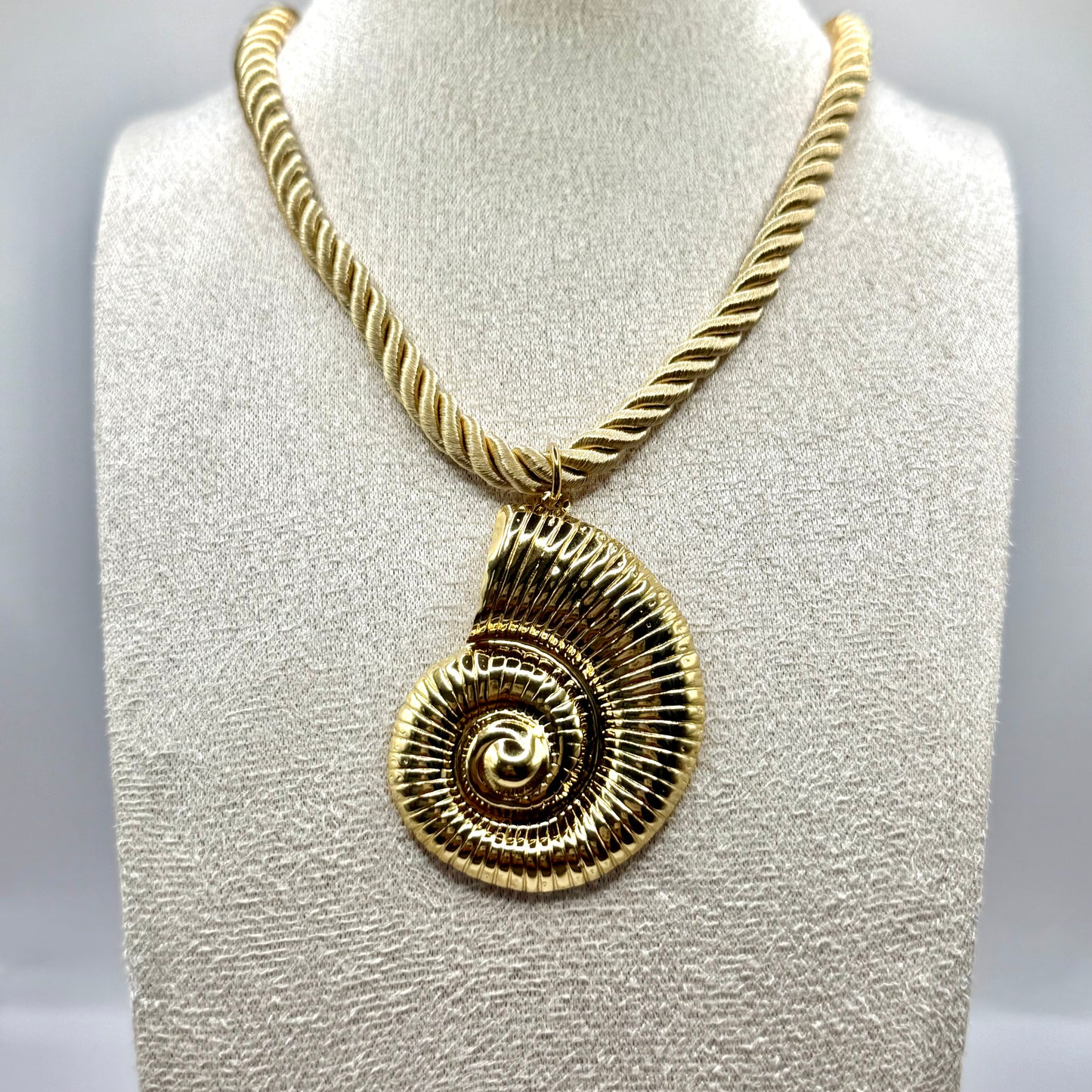COLLIER ARIEL CORDE