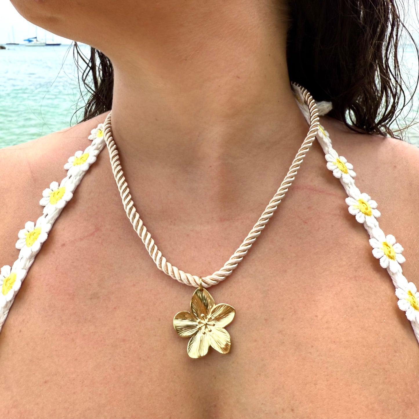 COLLIER FLORA CORDE