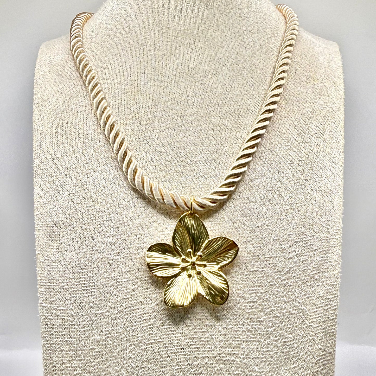 COLLIER FLORA CORDE