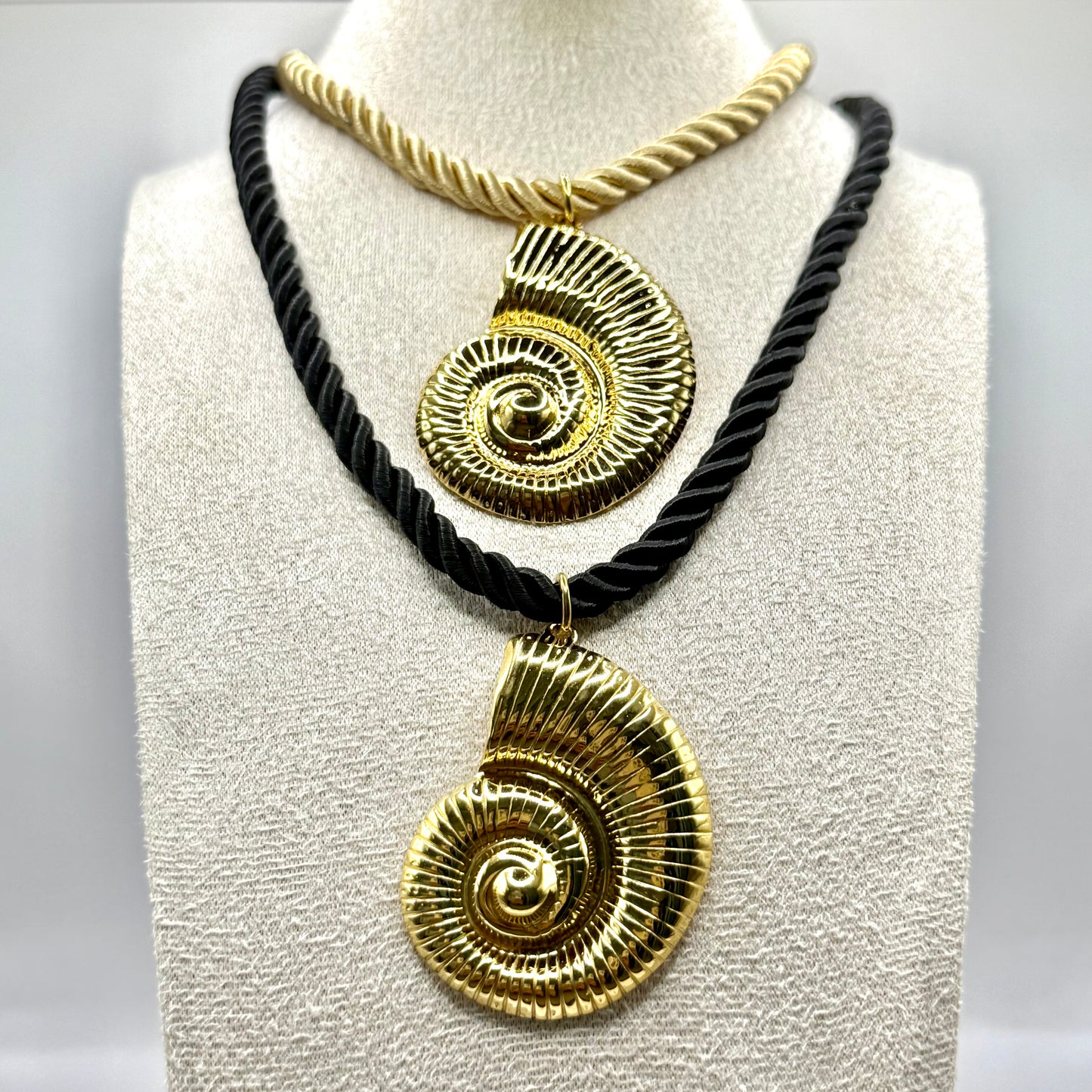 COLLIER ARIEL CORDE