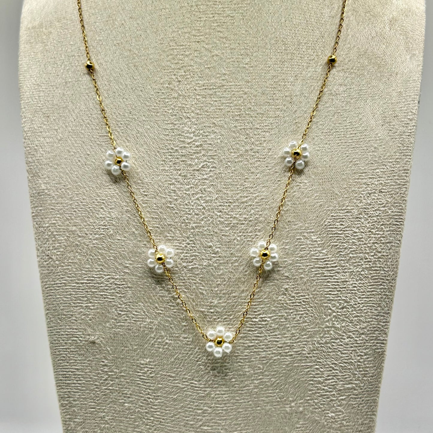 COLLIER CAMELIA