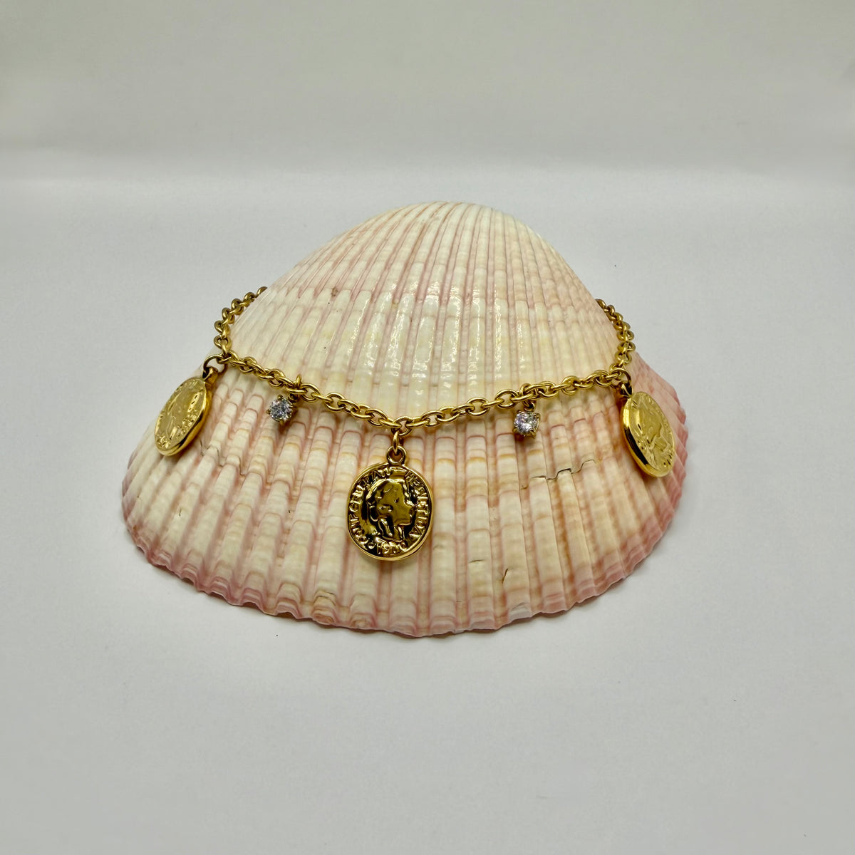 CHEVILLIERE REINA