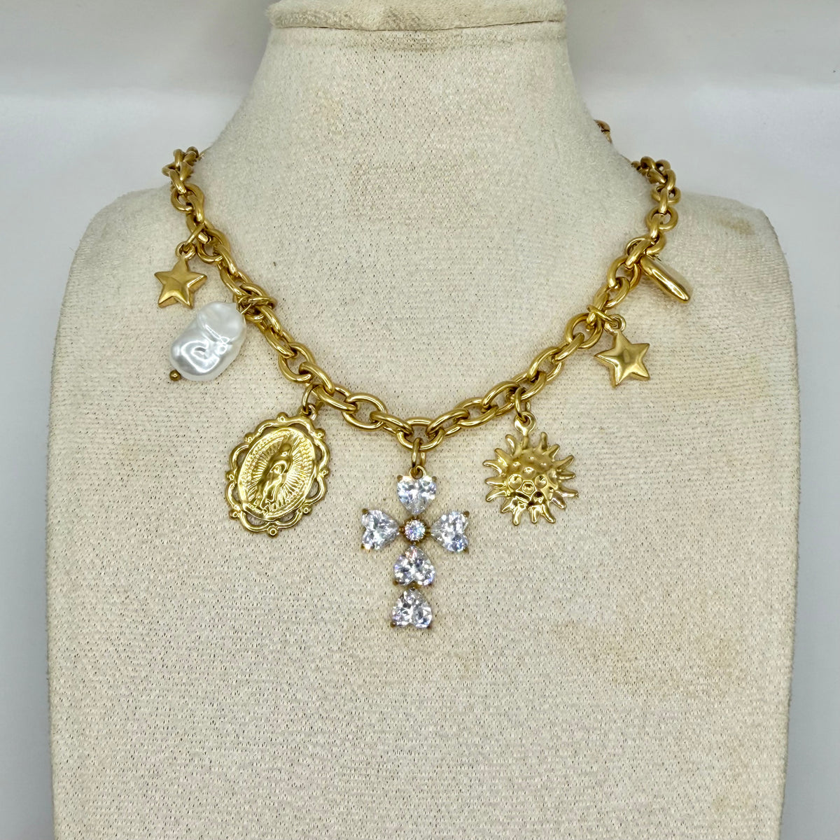 COLLIER MISS