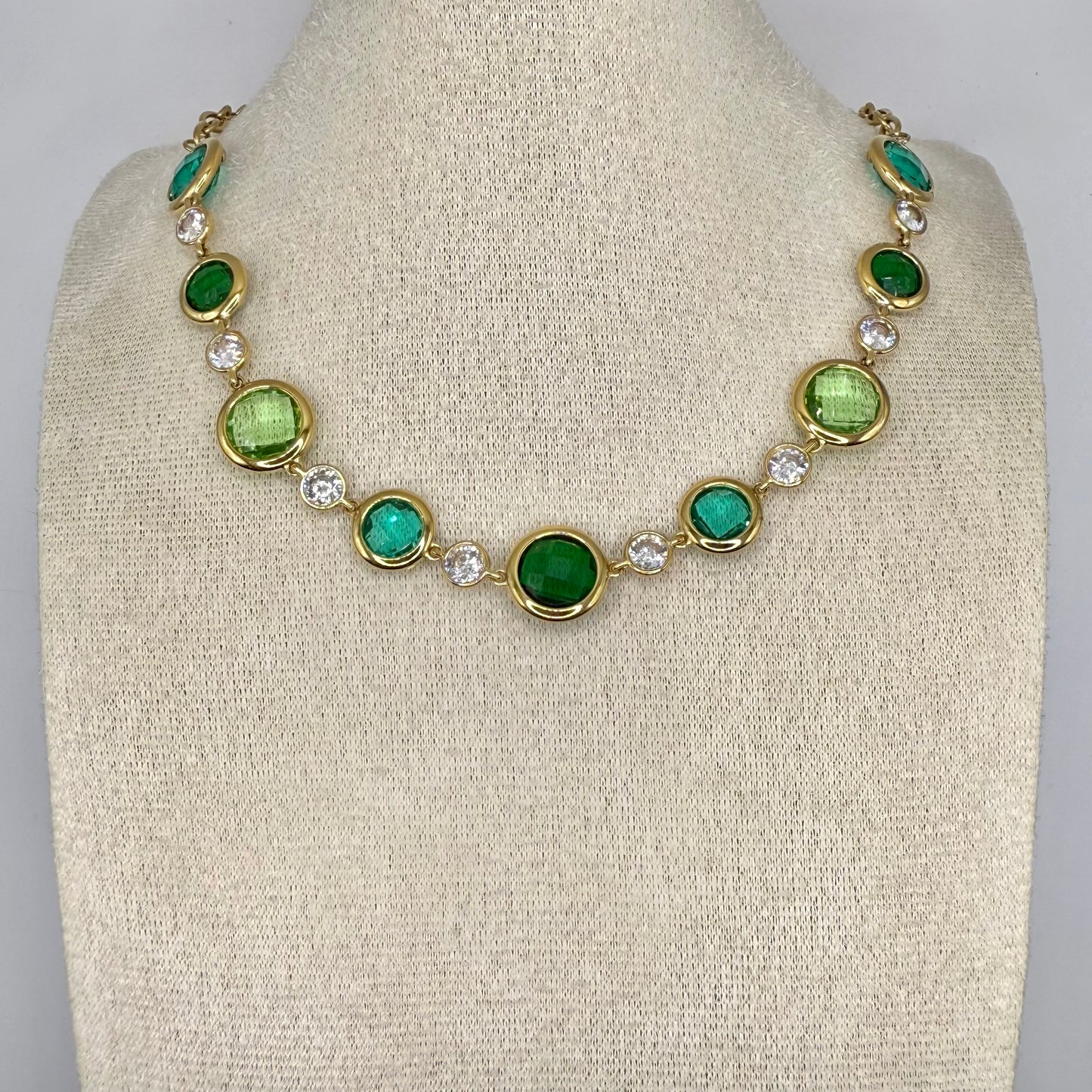 COLLIER RUBY