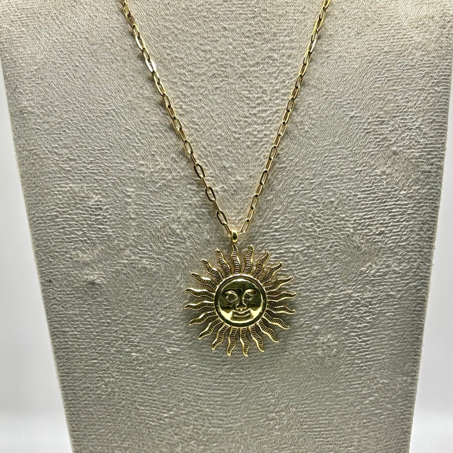 COLLIER SUNNY