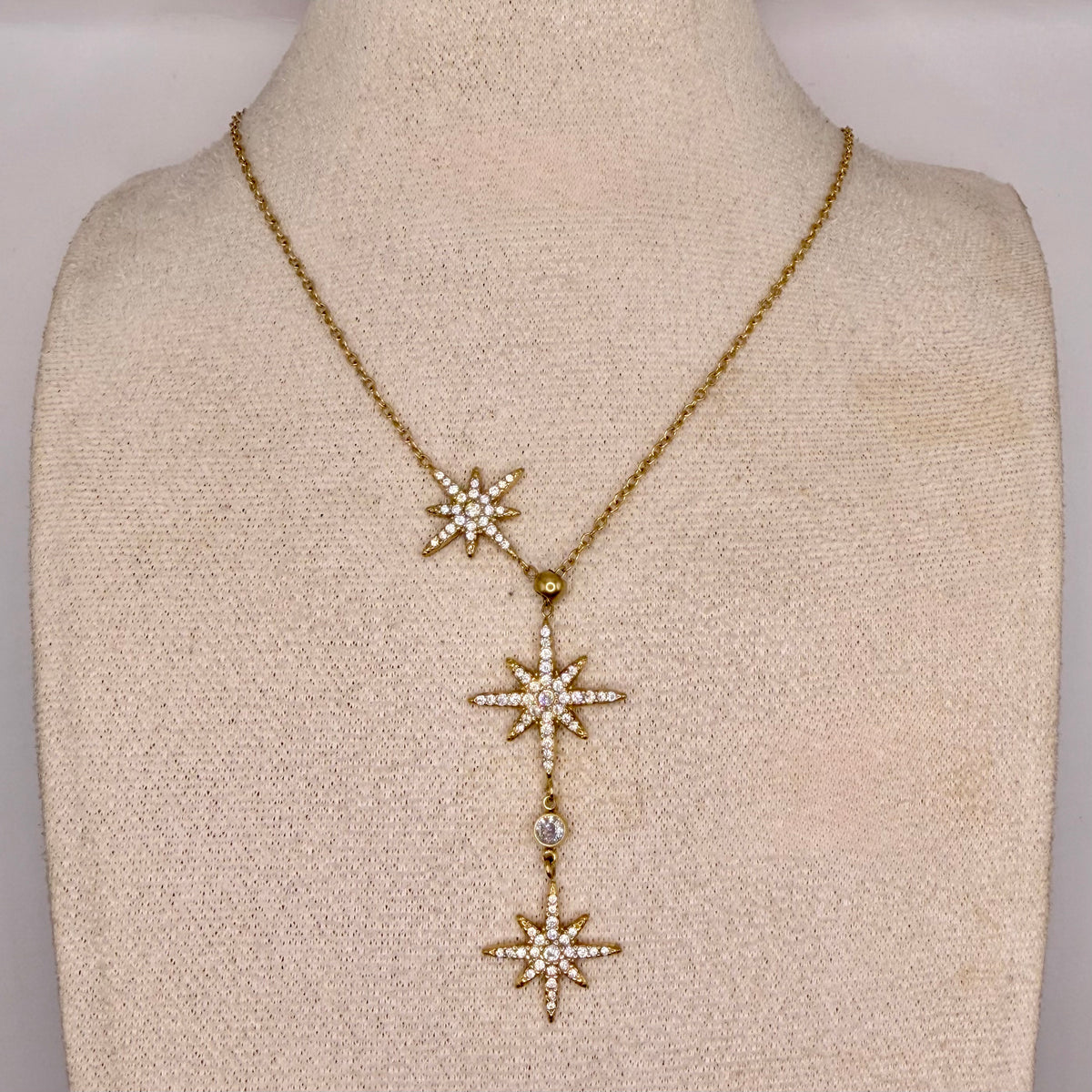 COLLIER Y STELLA