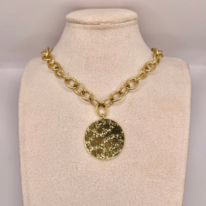 COLLIER OLIVIA