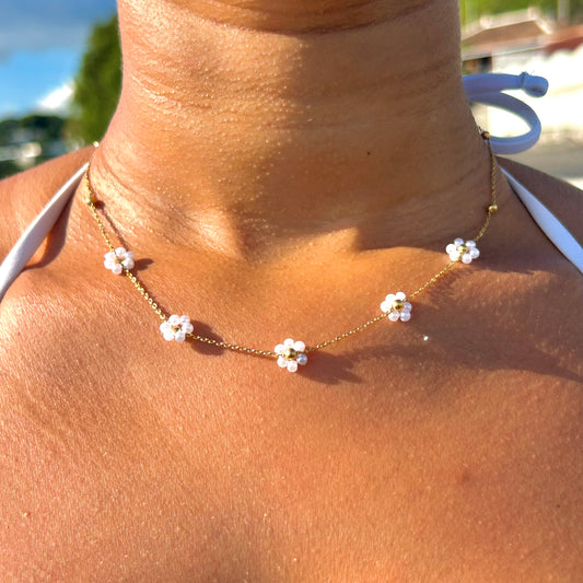 COLLIER CAMELIA